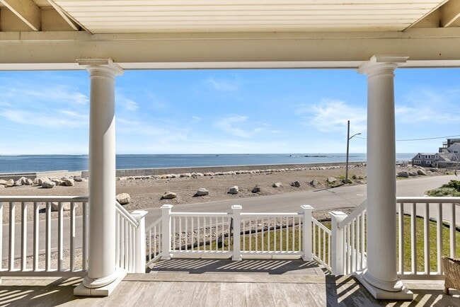 Building Photo - 33 Oceanside Dr