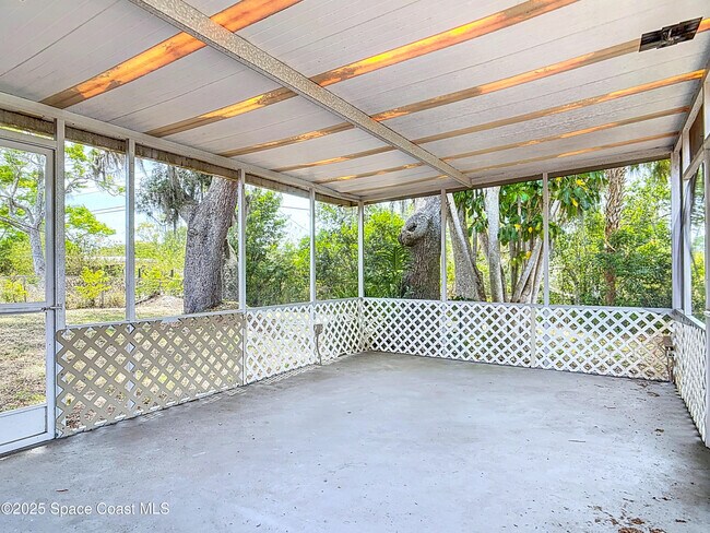 Building Photo - 1590 Hilldale Rd