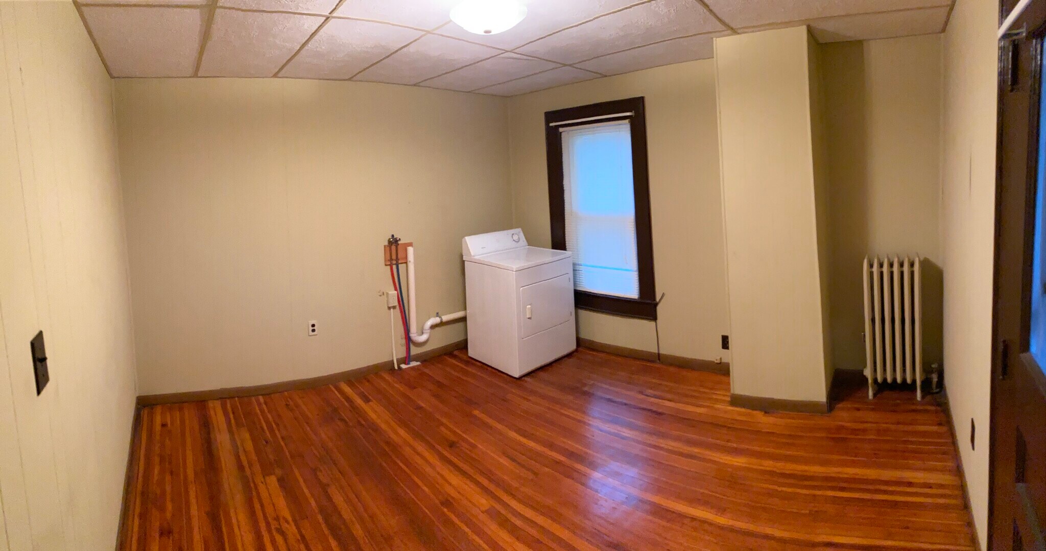 Building Photo - 904 W Lackawanna Ave
