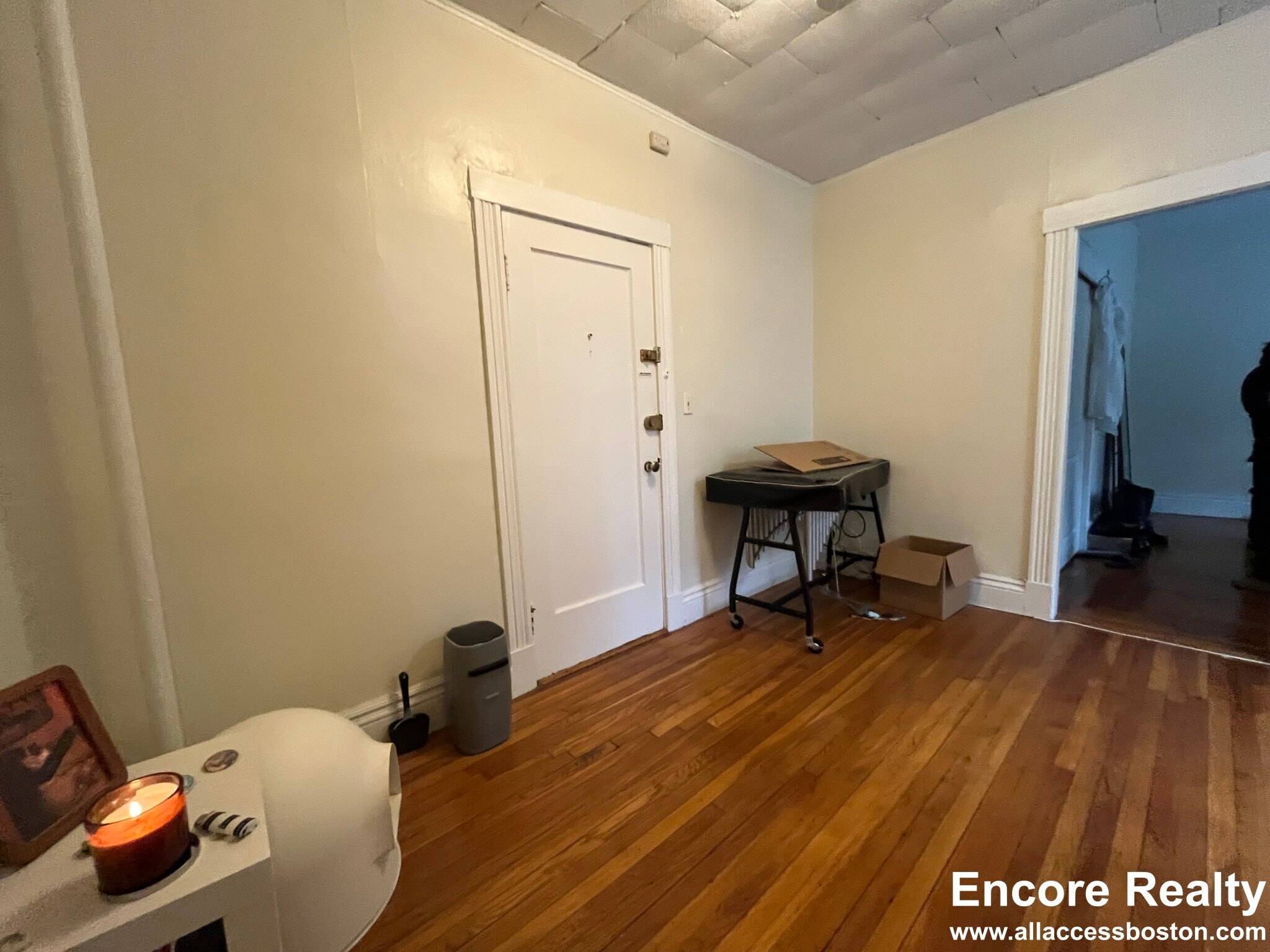 Building Photo - 126 Warren St