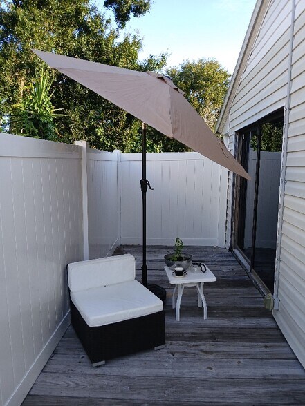 Building Photo - 6100-6104 4th Ave S