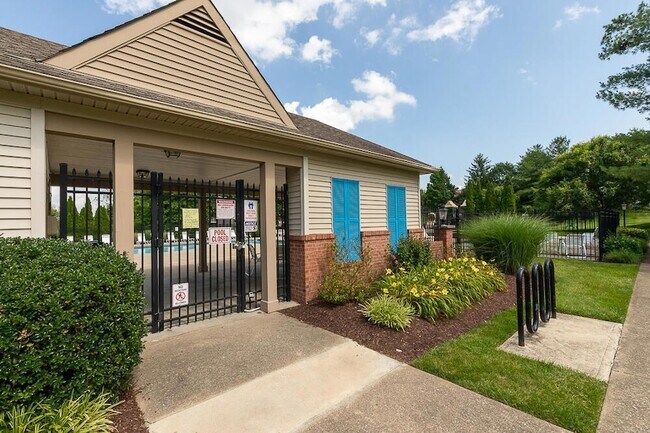 Building Photo - 2059 Arbor Springs Blvd
