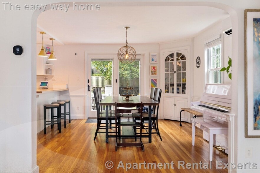 Building Photo - 19 Trenton St