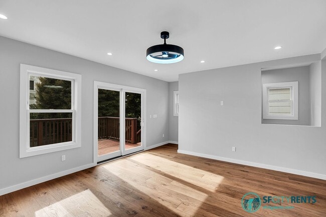 Building Photo - Sunnyside: Newly Renovated Single Family H...