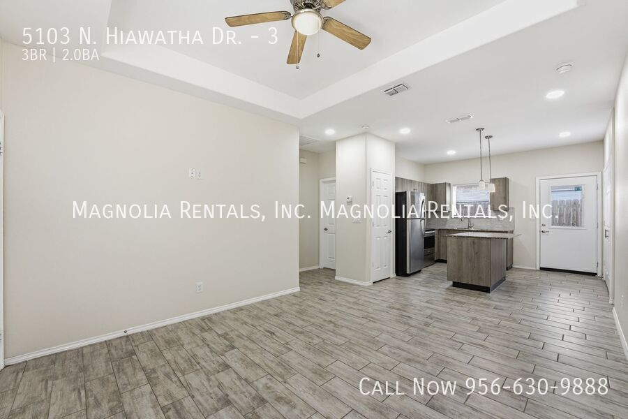 Building Photo - 5103 N Hiawatha Dr