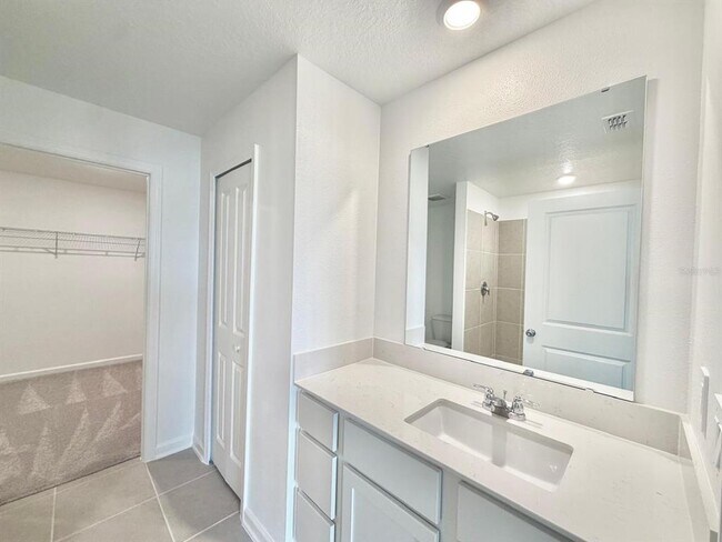 Building Photo - 4746 Katrina Dr