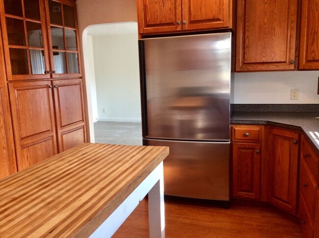 Building Photo - Single Family Home