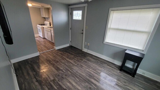 Living Room - 113 S Crestwood St