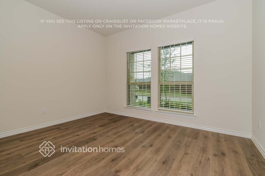 Building Photo - 3913 Edinburgh Pl