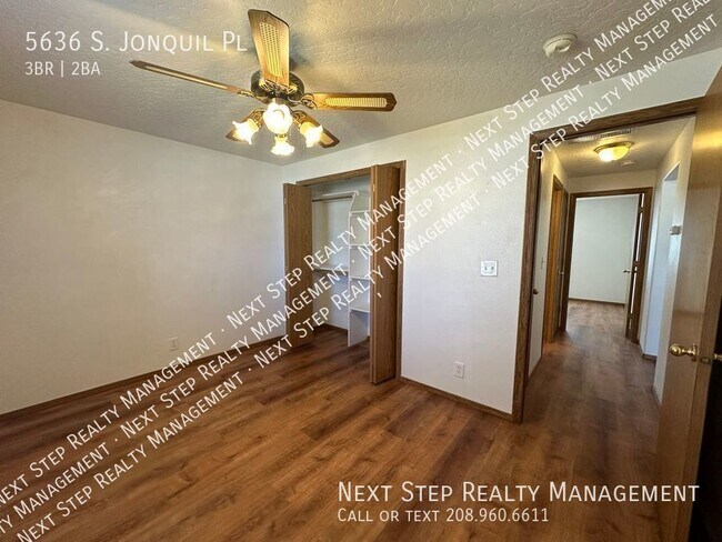 Building Photo - 5636 S Jonquil Pl