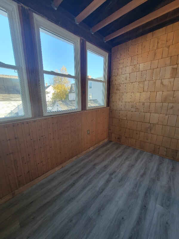 Building Photo - 129 Snow St