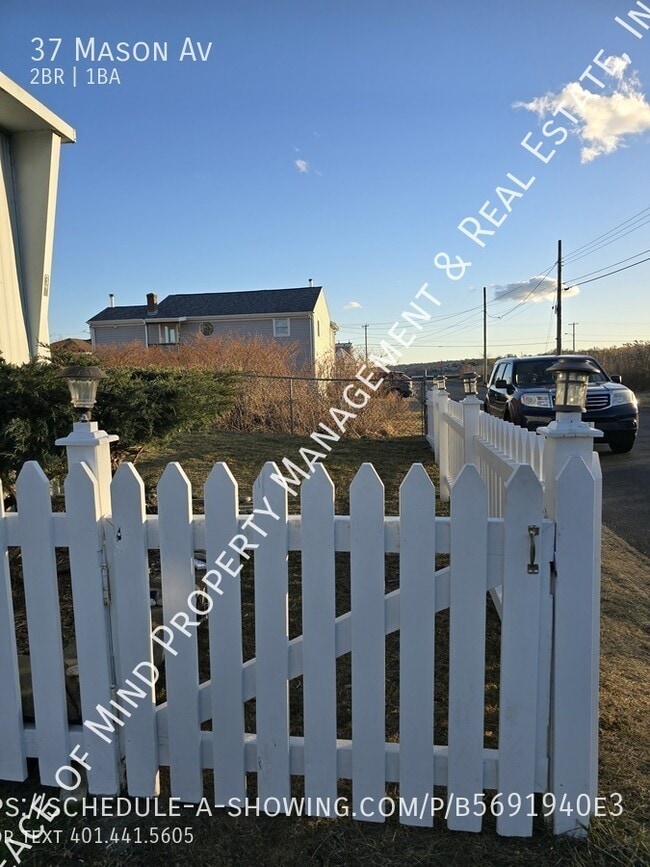 Building Photo - 37 Mason Ave