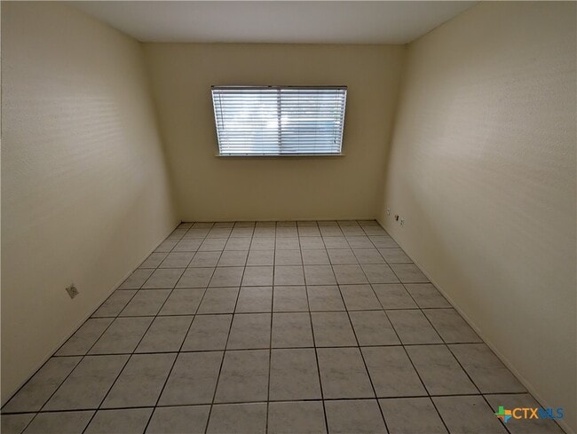 Building Photo - 164 S Union Ave