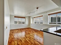Building Photo - 400 Beale St