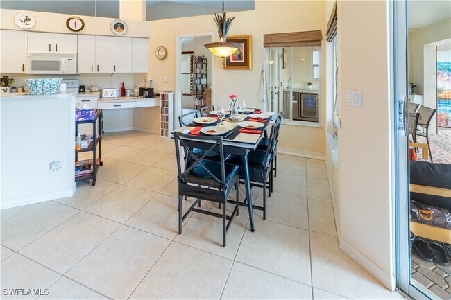 Building Photo - 458 Countryside Dr