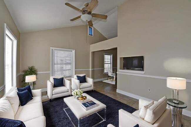 Building Photo - Stylish and Spacious 4-Bedroom Home PLUS C...