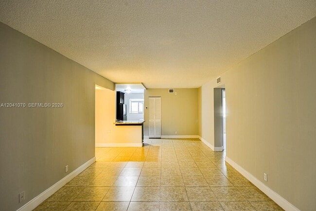 Building Photo - 703 Gardens Dr