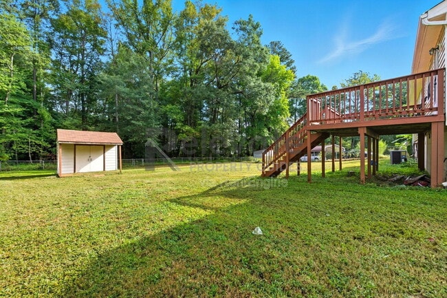 Building Photo - 15709 Gary Ave