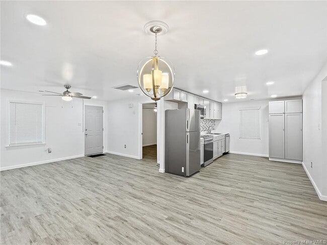 Building Photo - 8611 Richmond Rd