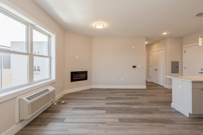 Building Photo - 6108 Hudson Ave
