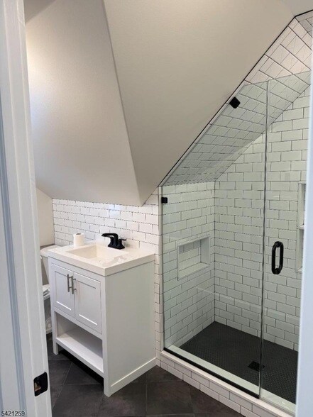 Building Photo - 33 Montclair Ave