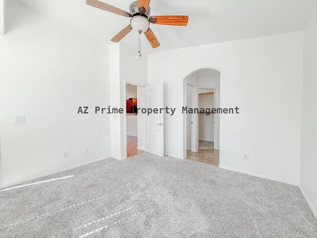 Building Photo - 2725 E Mine Creek Rd