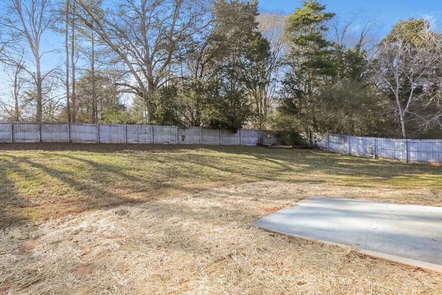 Building Photo - 231 Carson's Cove