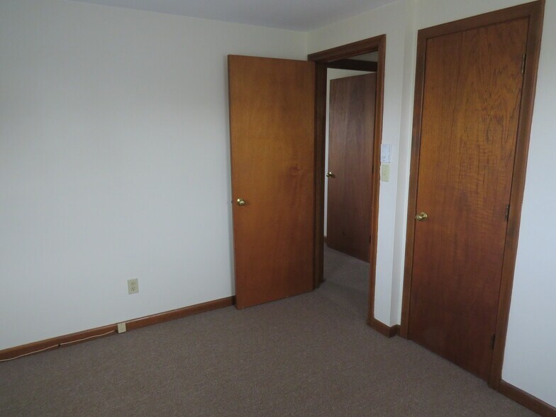 Building Photo - 469 Corey St