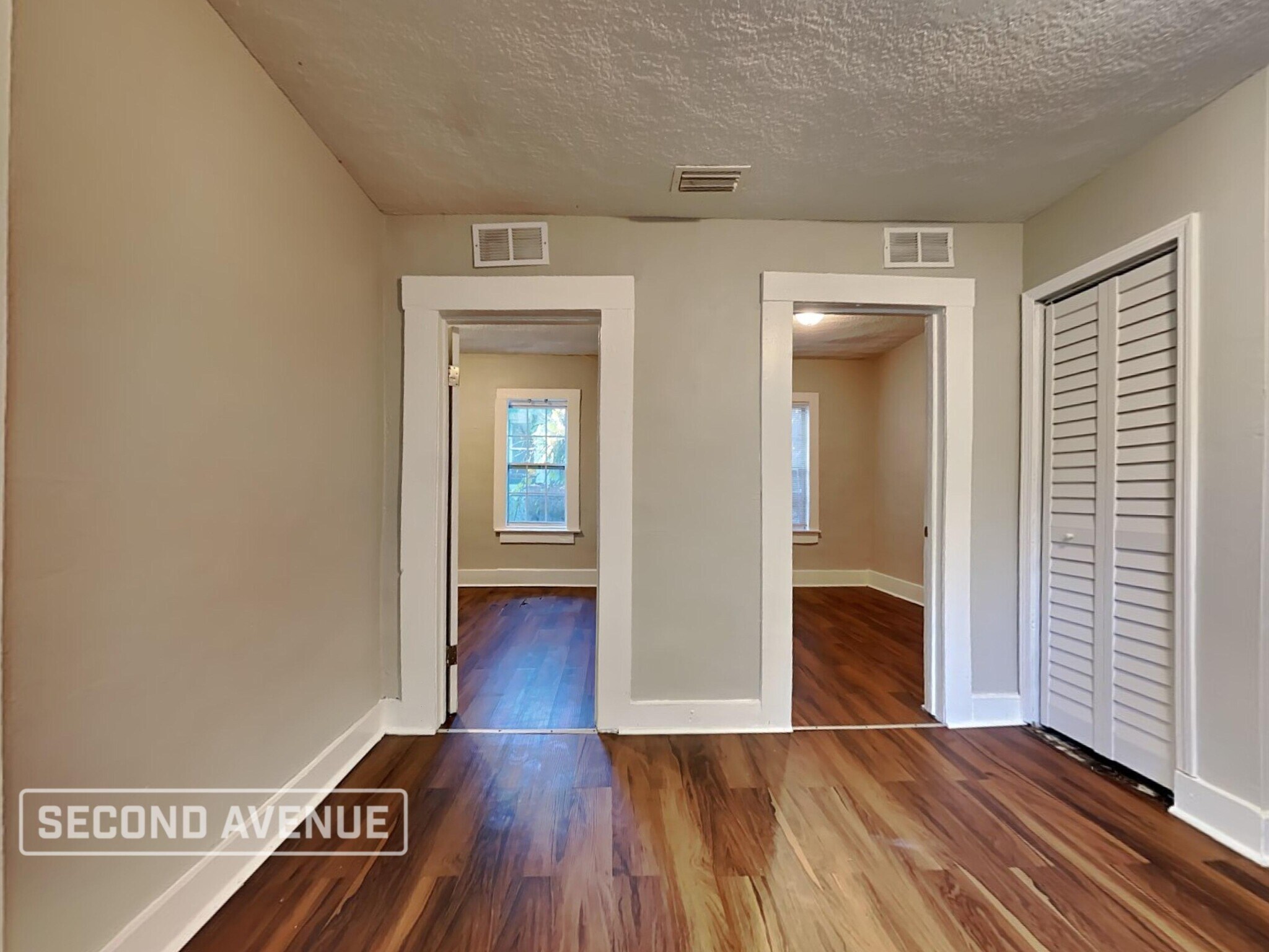 Building Photo - 1548 W 23rd St