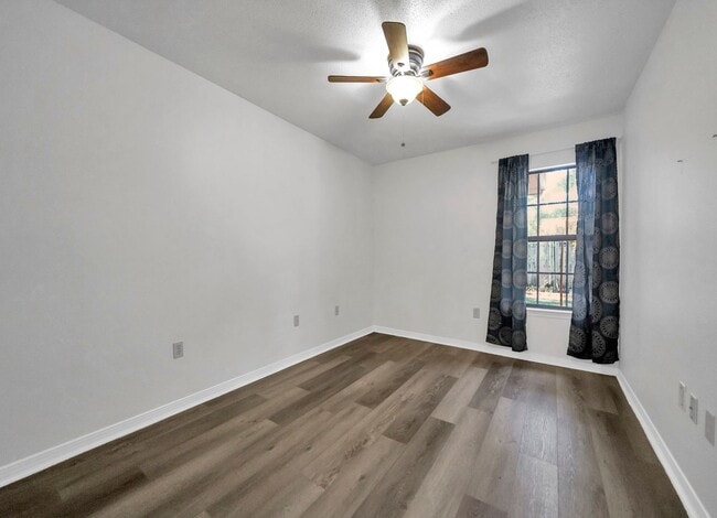 Building Photo - 2bd/2bth Fort Walton Beach Townhome