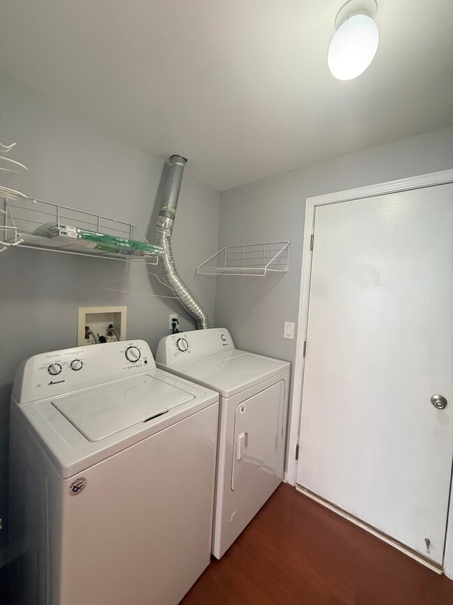 Building Photo - 21339 Earhart Ct