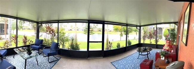 Building Photo - 585 Grand Canal Dr