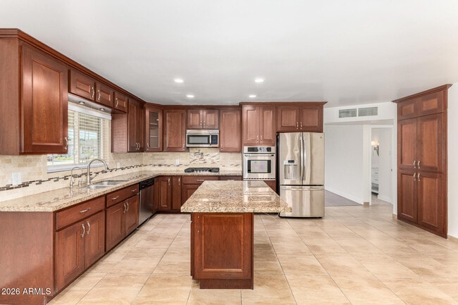 Building Photo - 3507 N Apache Way