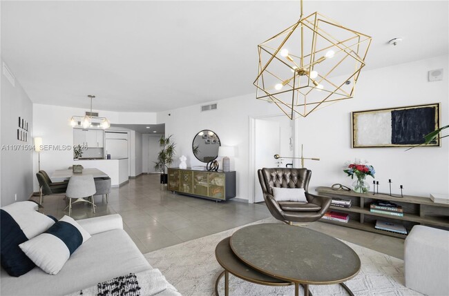 Building Photo - 450 Alton Rd