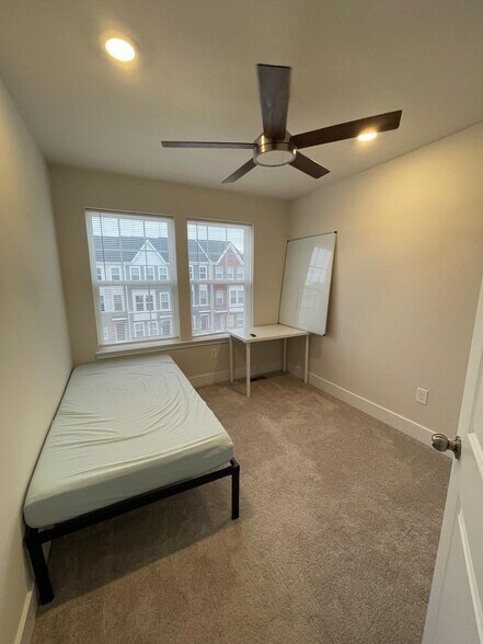 Building Photo - 1235 Greylock Ln