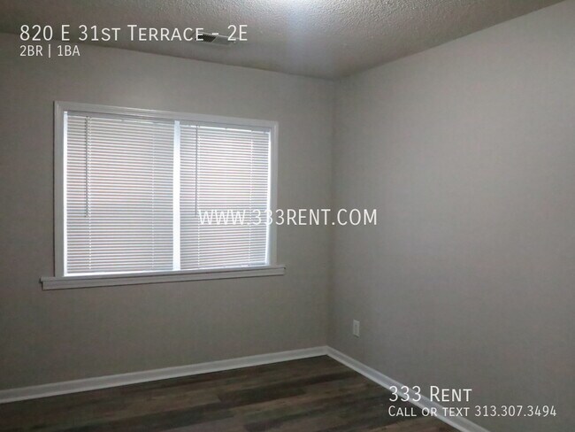 Building Photo - 820 E 31 Terrace