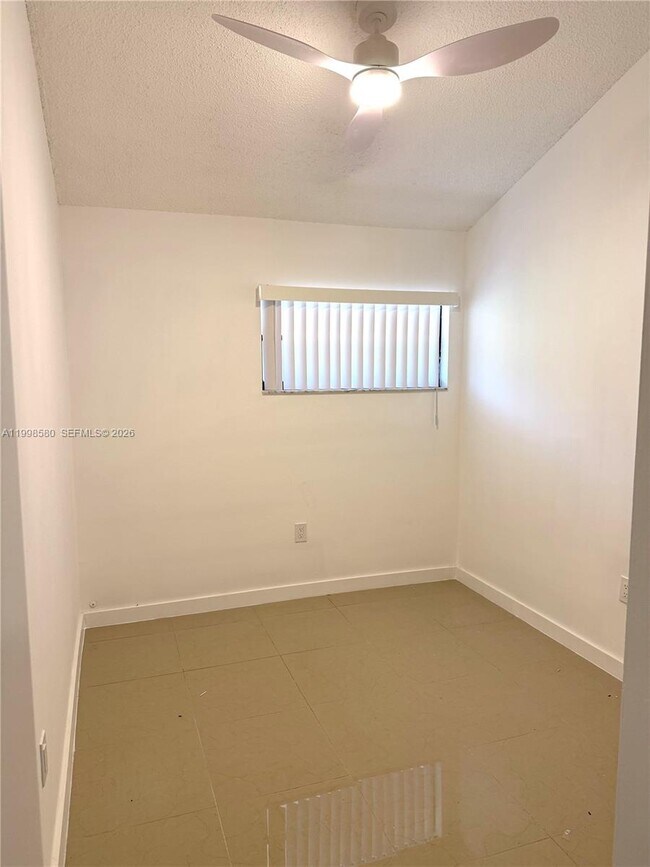 Building Photo - 10029 SW 77th Ct