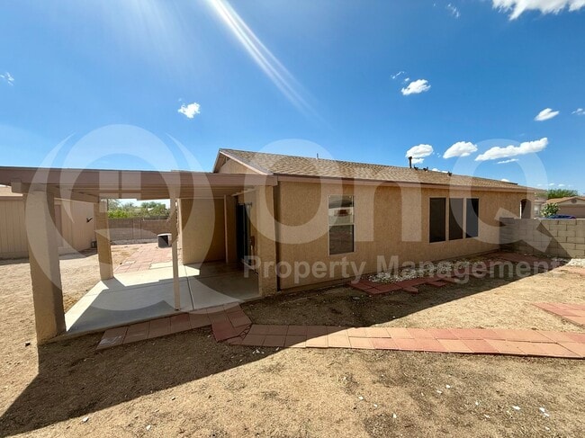 Building Photo - 8149 S Sunny River Pl