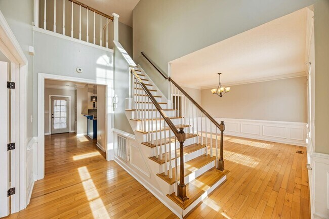 Building Photo - 1114 Rivershyre Dr