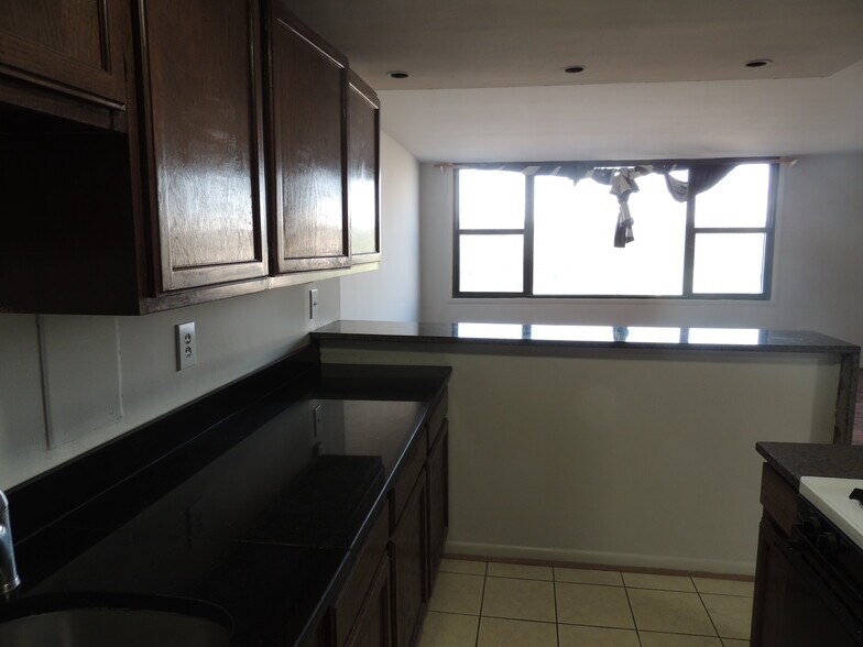 Building Photo - 4600 Duke St