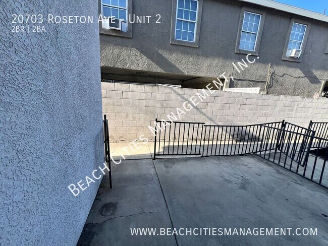 Building Photo - 20703 Roseton Ave