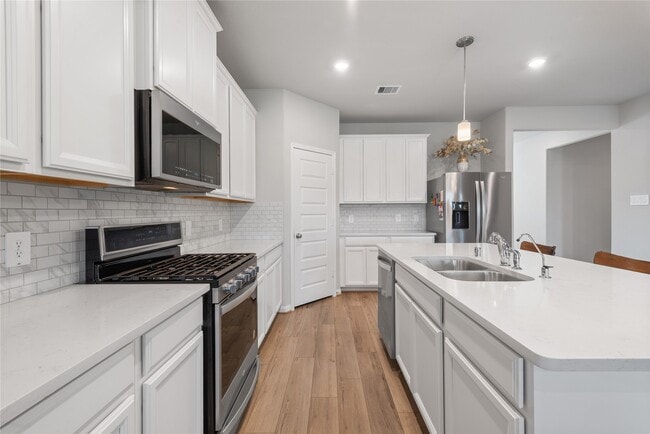 Building Photo - 1203 Cascade Hls Dr