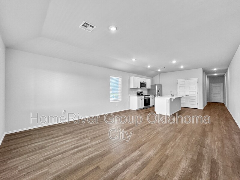 Building Photo - 6116 Holm Oak Rd