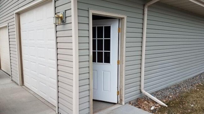 Building Photo - 2 bedroom in Billings MT 59102