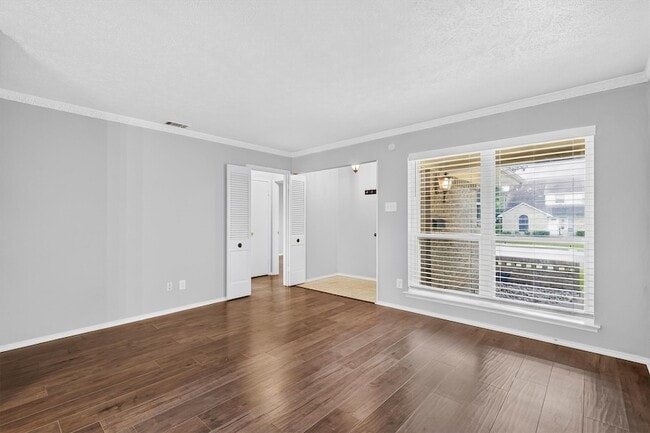 Building Photo - 11143 Joymeadow Dr