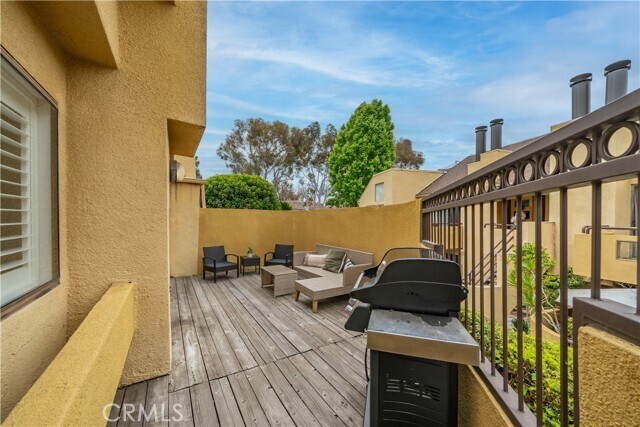 Building Photo - 25712 Le Parc