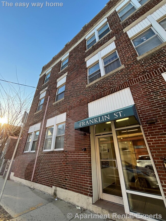 Building Photo - 1 Franklin St