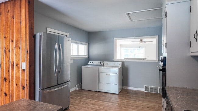 Building Photo - 3639 Shafer Schoolhouse