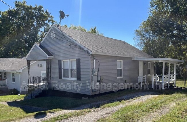 Building Photo - 1818 Price Ave