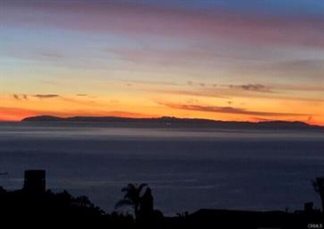 Building Photo - Gorgeous Contemporary Hilltop Laguna Beach Home - PANORAMIC OCEAN & CATALINA VIEWS!